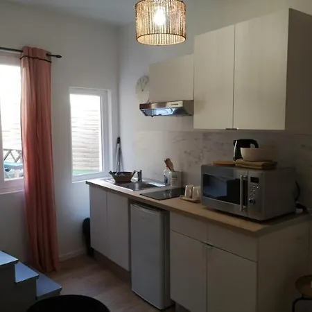 Holiday home Charmante Maison A